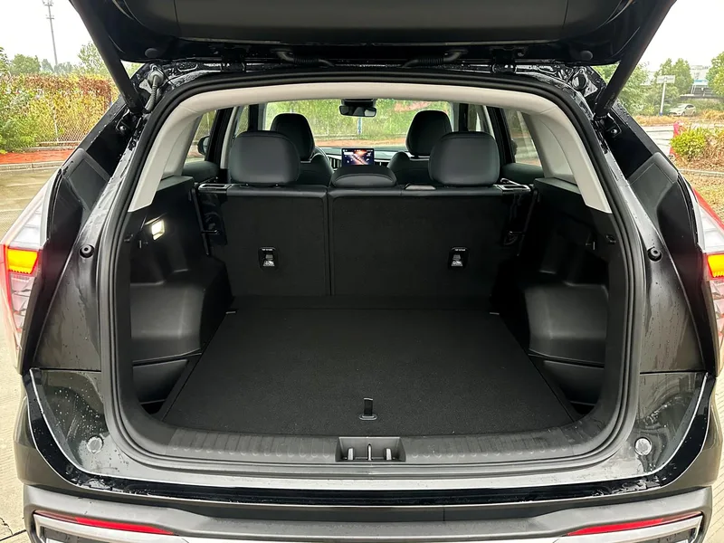 Geely Boyue L 2024 1.5TD DCT Versión de lujo interior foto 18 Geely Boyue L 2024 1.5TD DCT Versión de lujo interior foto 18