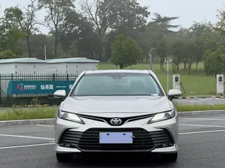 Toyota Camry 2021 2.0G Luxury Edition exterior photo 2