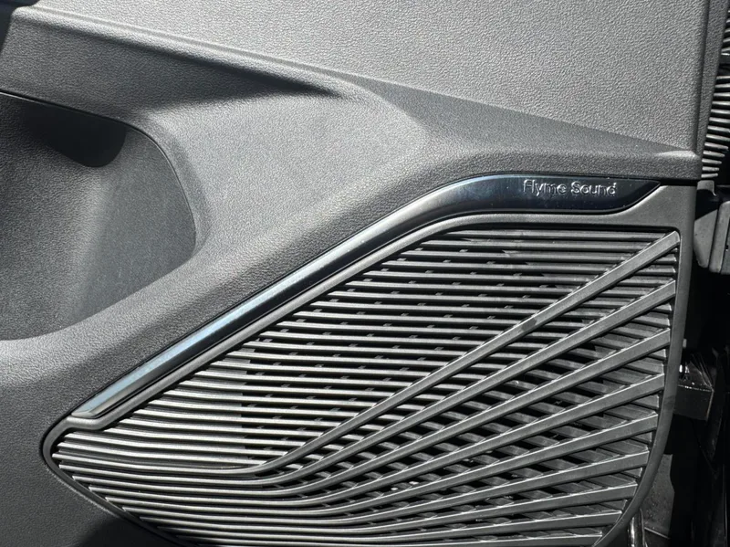 Geely Monjaro 2026 2.0TD High-power automatic two-wheel drive oriental obsidian version interior photo 14