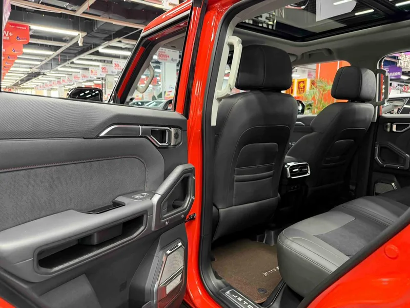 Jetour T2 2023 2.0TD Four-wheel drive Time travel interior photo 13 Jetour T2 2023 2.0TD Four-wheel drive Time travel interior photo 13