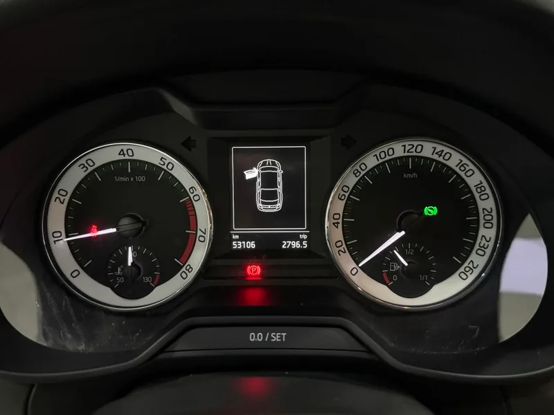 Skoda Octavia 2019 TSI230 DSG Zhixing Deluxe Edition China V interior photo 19 Skoda Octavia 2019 TSI230 DSG Zhixing Deluxe Edition China V interior photo 19