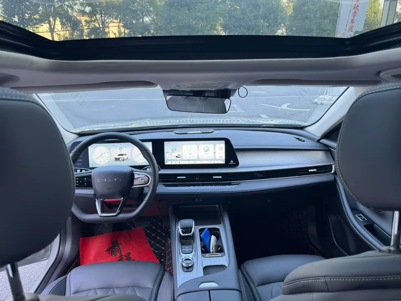 Chery Arrizo 8 2024 1.6TGDI DCT Sagace intérieur photo 12