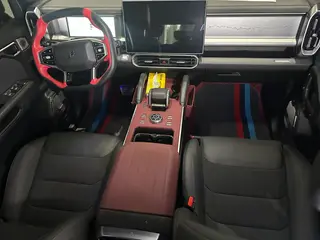 Jetour T2 2024 2.0TD Полный привод Пересечение PRO+ Развлекательная версия интерьер фото 19