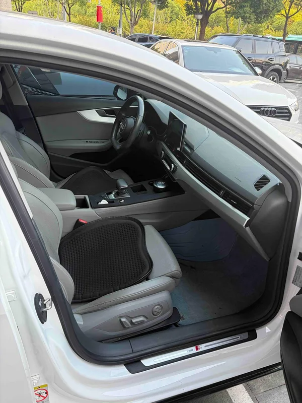 Audi A4L 2020 40 TFSI Fashion dynamic type interior photo 11 Audi A4L 2020 40 TFSI Fashion dynamic type interior photo 11
