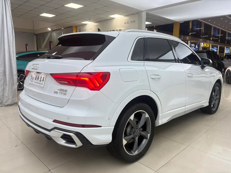 Audi Q3 2024 35 TFSI Fashion dynamic type exterior photo 6 Audi Q3 2024 35 TFSI Fashion dynamic type exterior photo 6