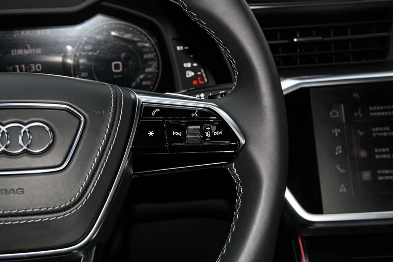 Audi A7L 2024 45 TFSI quattro Black Samurai Edition interior photo 18 Audi A7L 2024 45 TFSI quattro Black Samurai Edition interior photo 18