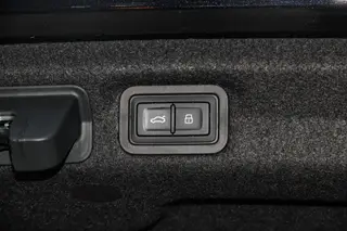 Audi A7L 2024 45 TFSI quattro Black Samurai Edition interior photo 20 Audi A7L 2024 45 TFSI quattro Black Samurai Edition interior photo 20