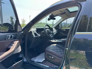 BMW X5 2023 xDrive30Li M Conjunto deportivo exterior foto 5 BMW X5 2023 xDrive30Li M Conjunto deportivo exterior foto 5