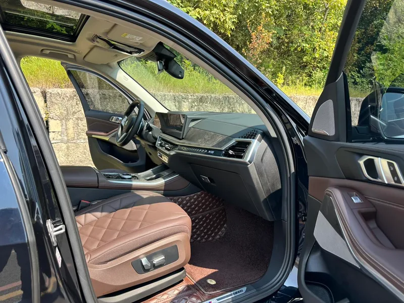 BMW X5 2023 xDrive30Li M Conjunto deportivo exterior foto 10 BMW X5 2023 xDrive30Li M Conjunto deportivo exterior foto 10