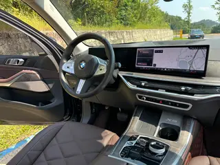 BMW X5 2023 xDrive30Li M Conjunto deportivo interior foto 15 BMW X5 2023 xDrive30Li M Conjunto deportivo interior foto 15