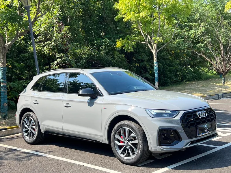 Audi Q5L 2025 quattro 45 Anniversary Collector’s Edition 40TFSI Deluxe Dynamic exterior photo 3 Audi Q5L 2025 quattro 45 Anniversary Collector’s Edition 40TFSI Deluxe Dynamic exterior photo 3