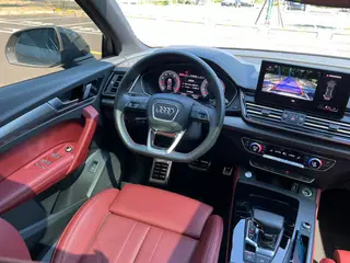 Audi Q5L 2025 quattro 45 Anniversary Collector’s Edition 40TFSI Deluxe Dynamic interior photo 10 Audi Q5L 2025 quattro 45 Anniversary Collector’s Edition 40TFSI Deluxe Dynamic interior photo 10