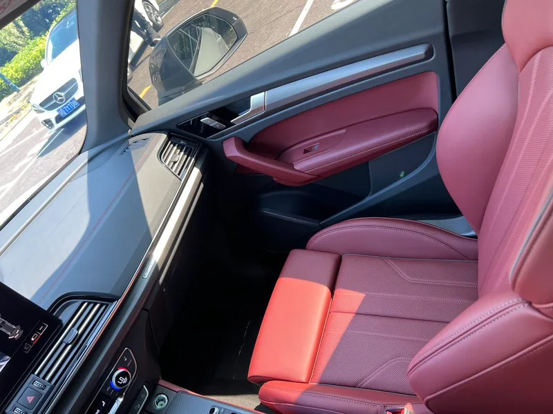 Audi Q5L 2025 quattro 45 Anniversary Collector’s Edition 40TFSI Deluxe Dynamic interior photo 11 Audi Q5L 2025 quattro 45 Anniversary Collector’s Edition 40TFSI Deluxe Dynamic interior photo 11