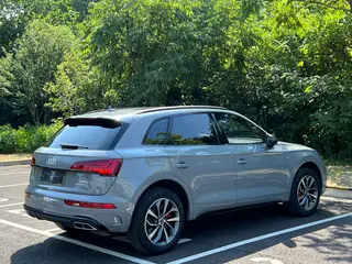 Audi Q5L 2025 quattro 45 Anniversary Collector’s Edition 40TFSI Deluxe Dynamic interior photo 13 Audi Q5L 2025 quattro 45 Anniversary Collector’s Edition 40TFSI Deluxe Dynamic interior photo 13