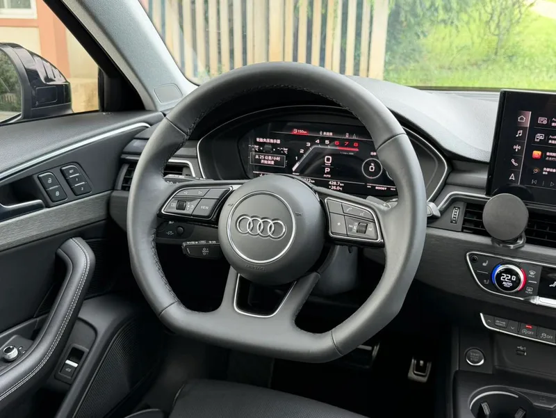 Audi A4L 2023 40 TFSI Deluxe dinámico exterior foto 9 Audi A4L 2023 40 TFSI Deluxe dinámico exterior foto 9