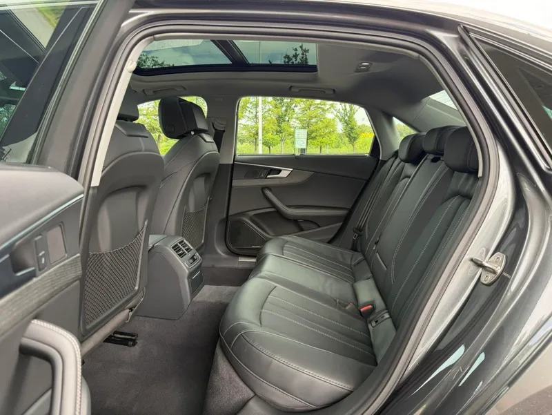 Audi A4L 2023 40 TFSI Deluxe dinámico interior foto 13 Audi A4L 2023 40 TFSI Deluxe dinámico interior foto 13