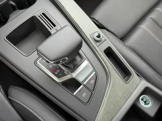 Audi A4L 2023 40 TFSI Deluxe dinámico interior foto 14 Audi A4L 2023 40 TFSI Deluxe dinámico interior foto 14