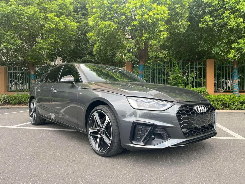 Audi A4L 2024 40 TFSI Deluxe dinámico exterior foto 3 Audi A4L 2024 40 TFSI Deluxe dinámico exterior foto 3