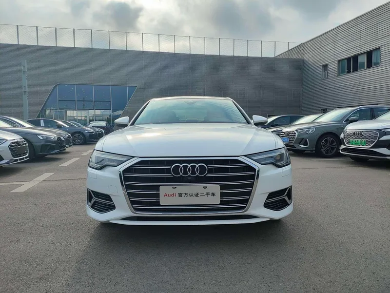 Audi A6L 2024 45 TFSI Elegante y elegante exterior foto 2 Audi A6L 2024 45 TFSI Elegante y elegante exterior foto 2