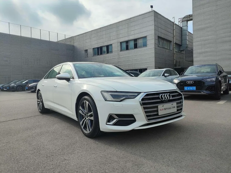 Audi A6L 2024 45 TFSI Elegante y elegante exterior foto 3 Audi A6L 2024 45 TFSI Elegante y elegante exterior foto 3
