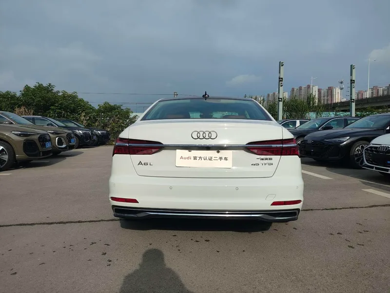 Audi A6L 2024 45 TFSI Elegante y elegante exterior foto 6 Audi A6L 2024 45 TFSI Elegante y elegante exterior foto 6