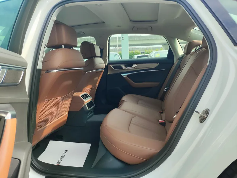 Audi A6L 2024 45 TFSI Elegante y elegante interior foto 9 Audi A6L 2024 45 TFSI Elegante y elegante interior foto 9