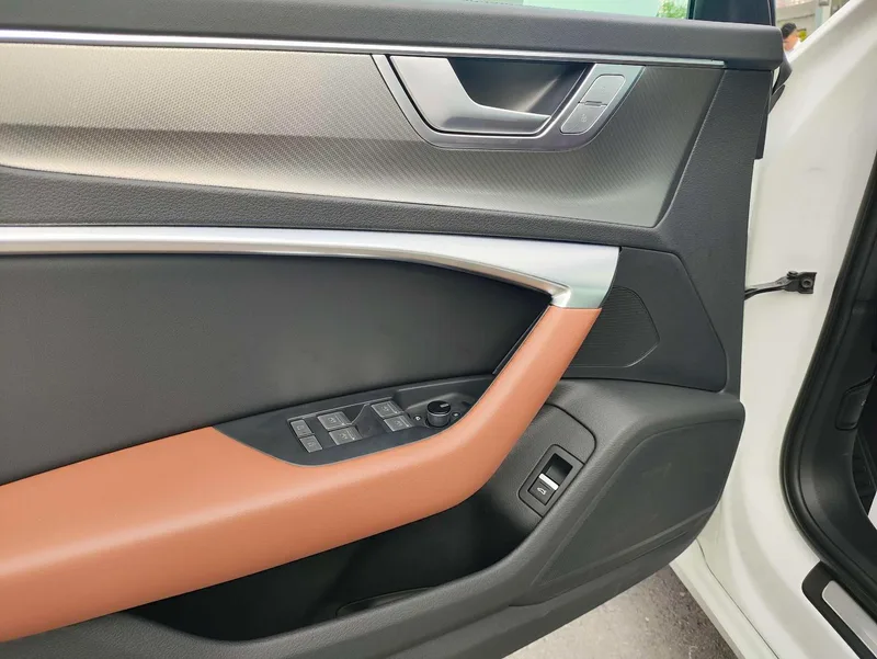 Audi A6L 2024 45 TFSI Elegante y elegante interior foto 14 Audi A6L 2024 45 TFSI Elegante y elegante interior foto 14