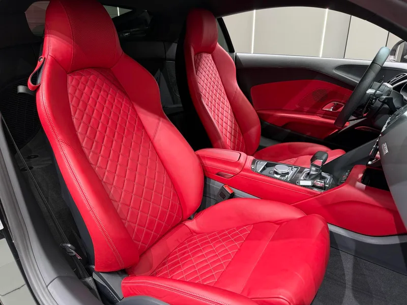 Audi R8 2021 V10 Coupe Performance interior photo 6 Audi R8 2021 V10 Coupe Performance interior photo 6