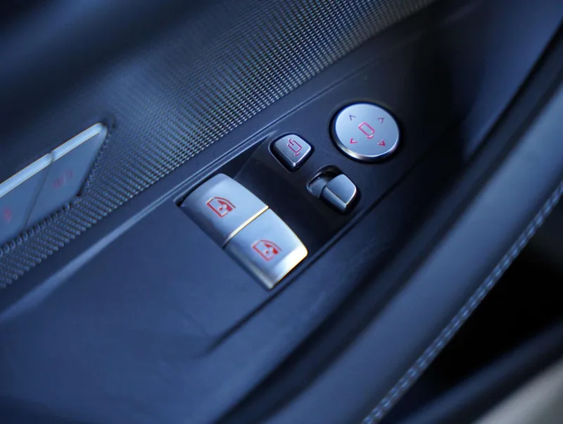 BMW M4 2024 M4 Coupe Thunder Edition interior photo 20 BMW M4 2024 M4 Coupe Thunder Edition interior photo 20