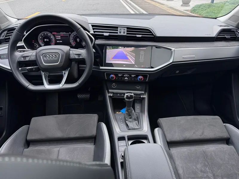 Audi Q3 2023 35 TFSI Fashion dynamic type interior photo 11 Audi Q3 2023 35 TFSI Fashion dynamic type interior photo 11