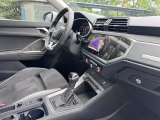 Audi Q3 2023 35 TFSI Fashion dynamic type interior photo 14 Audi Q3 2023 35 TFSI Fashion dynamic type interior photo 14