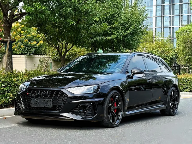 Audi RS 4 2024 RS4 2.9T Avant Versión de motor de combustión exterior foto 1 Audi RS 4 2024 RS4 2.9T Avant Versión de motor de combustión exterior foto 1