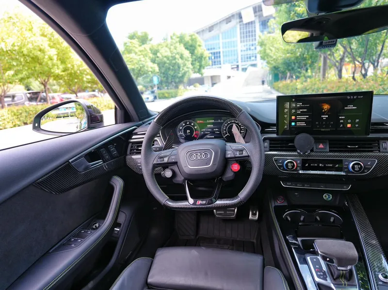 Audi RS 4 2024 RS4 2.9T Avant Versión de motor de combustión interior foto 12 Audi RS 4 2024 RS4 2.9T Avant Versión de motor de combustión interior foto 12