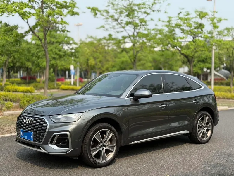 Audi Q5L Sportback 2022 40 TFSI Type de luxe extérieur photo 1 Audi Q5L Sportback 2022 40 TFSI Type de luxe extérieur photo 1