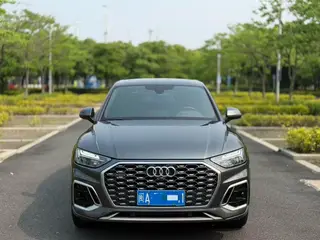 Audi Q5L Sportback 2022 40 TFSI Type de luxe extérieur photo 2 Audi Q5L Sportback 2022 40 TFSI Type de luxe extérieur photo 2