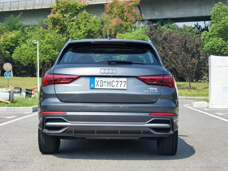 Audi Q3 2022 35 TFSI Aggressive and dynamic exterior photo 5 Audi Q3 2022 35 TFSI Aggressive and dynamic exterior photo 5