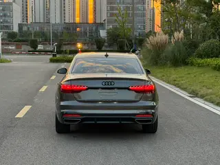 Audi A4L 2022 40 TFSI Deluxe Dynamic interior photo 11 Audi A4L 2022 40 TFSI Deluxe Dynamic interior photo 11