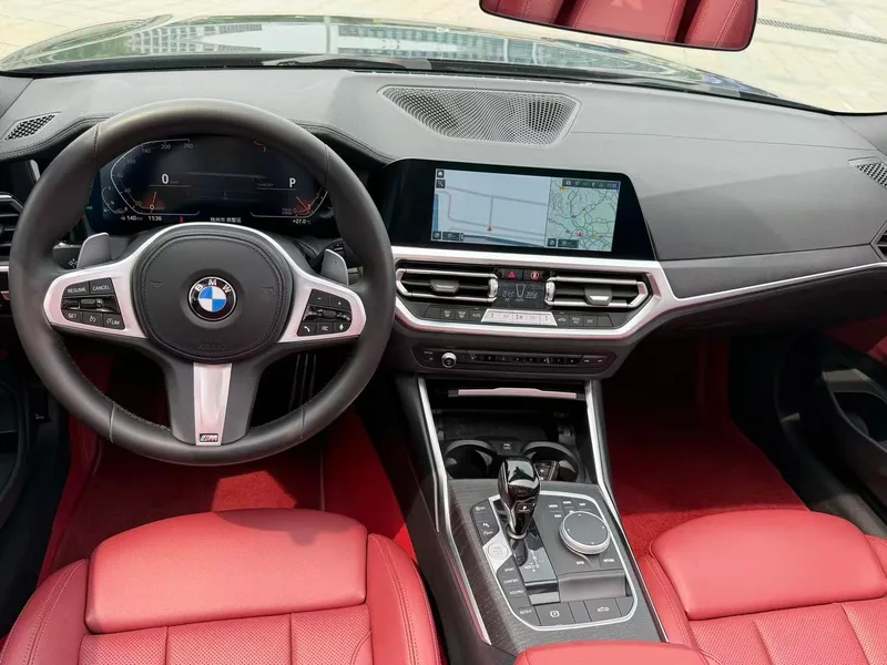 BMW 4 Series 2021 425i Convertible M Sports suit interior photo 10 BMW 4 Series 2021 425i Convertible M Sports suit interior photo 10