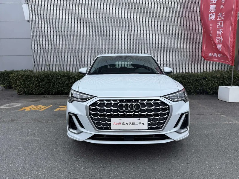 Audi Q3 2024 35 TFSI Fashion dynamic type exterior photo 2 Audi Q3 2024 35 TFSI Fashion dynamic type exterior photo 2