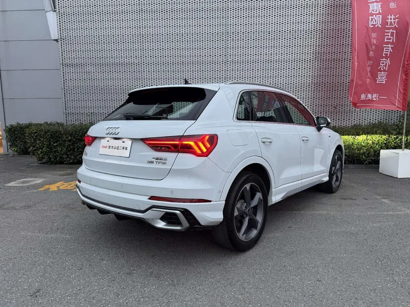 Audi Q3 2024 35 TFSI Fashion dynamic type interior photo 7 Audi Q3 2024 35 TFSI Fashion dynamic type interior photo 7