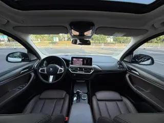 BMW X3 2022 xDrive30i Leading Type M Obsidian Night Suit interior photo 11 BMW X3 2022 xDrive30i Leading Type M Obsidian Night Suit interior photo 11