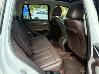 BMW X3 2022 xDrive30i Leading Type M Obsidian Night Suit interior photo 12 BMW X3 2022 xDrive30i Leading Type M Obsidian Night Suit interior photo 12