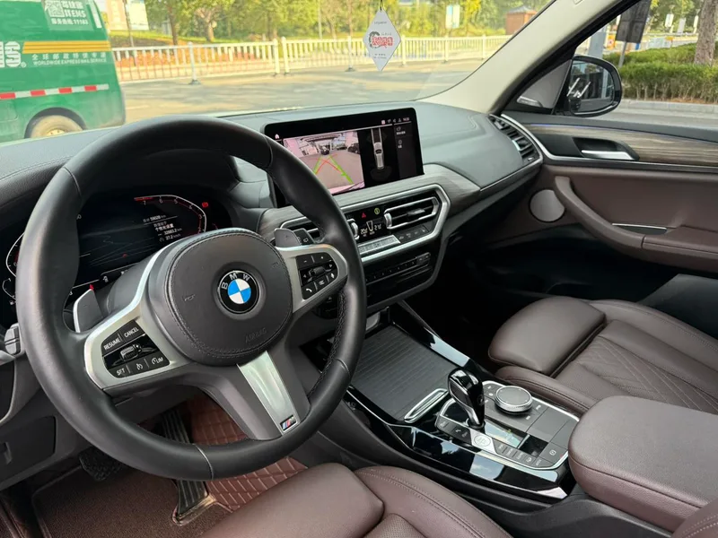 BMW X3 2022 xDrive30i Leading Type M Obsidian Night Suit interior photo 15 BMW X3 2022 xDrive30i Leading Type M Obsidian Night Suit interior photo 15