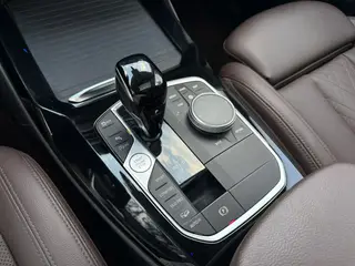 BMW X3 2022 xDrive30i Leading Type M Obsidian Night Suit interior photo 18 BMW X3 2022 xDrive30i Leading Type M Obsidian Night Suit interior photo 18