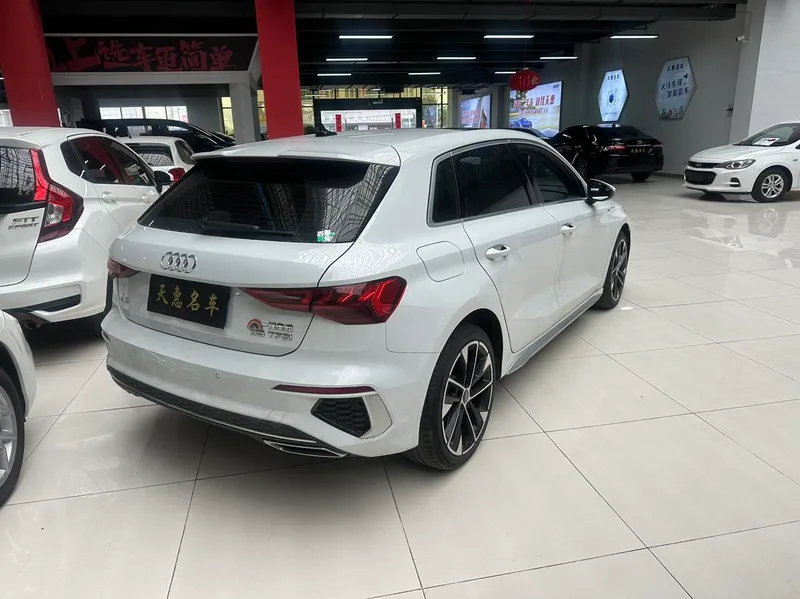 Audi A3 2022 Sportback 35 TFSI Fashion Sport interior photo 17 Audi A3 2022 Sportback 35 TFSI Fashion Sport interior photo 17