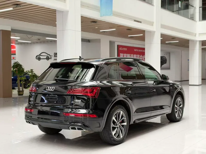 Audi Q5L 2024 40TFSI Deluxe Dynamic exterior photo 5 Audi Q5L 2024 40TFSI Deluxe Dynamic exterior photo 5
