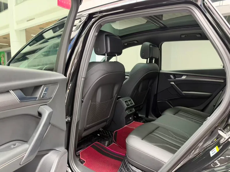 Audi Q5L 2024 40TFSI Deluxe Dynamic interior photo 11 Audi Q5L 2024 40TFSI Deluxe Dynamic interior photo 11