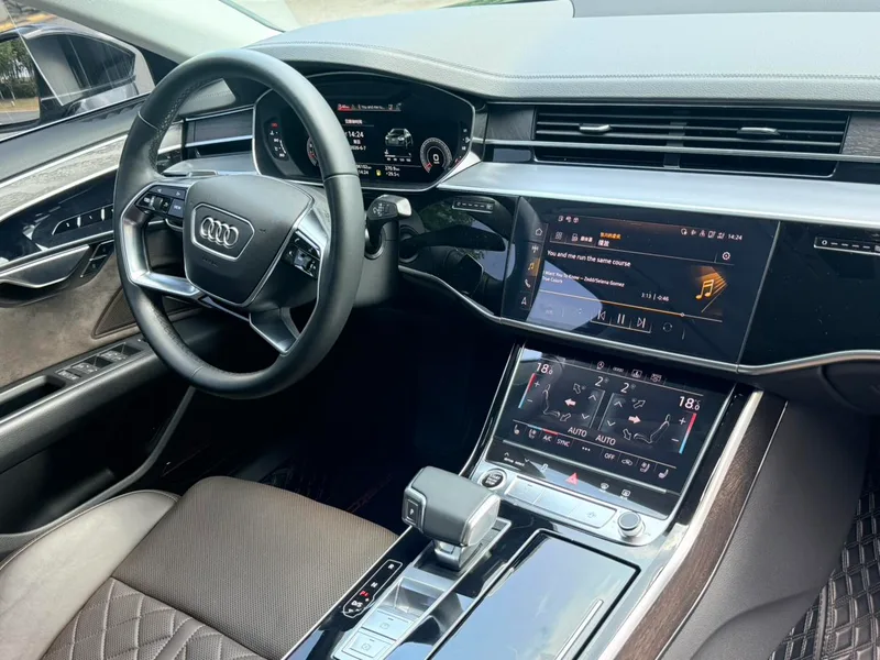 Audi A8 2022 A8L 50 TFSI quattro Comfort Collection Edition interior photo 9 Audi A8 2022 A8L 50 TFSI quattro Comfort Collection Edition interior photo 9