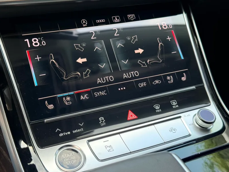 Audi A8 2022 A8L 50 TFSI quattro Comfort Collection Edition interior photo 10 Audi A8 2022 A8L 50 TFSI quattro Comfort Collection Edition interior photo 10
