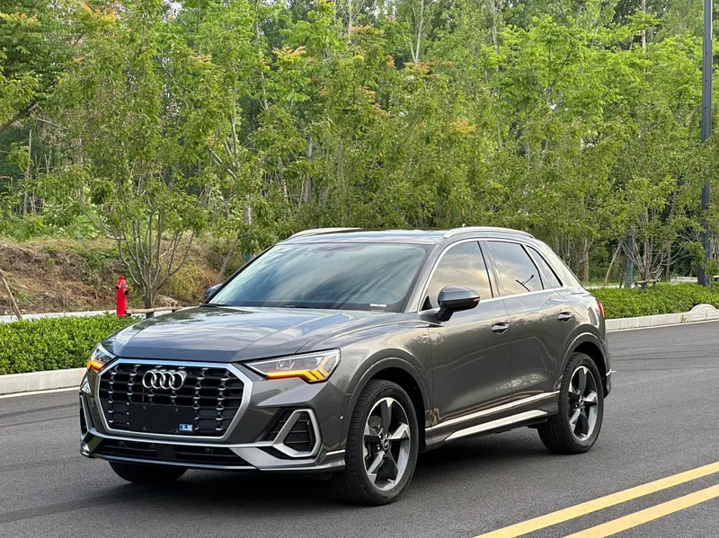 Audi Q3 2022 35 TFSI Fashion dynamic type exterior photo 1 Audi Q3 2022 35 TFSI Fashion dynamic type exterior photo 1